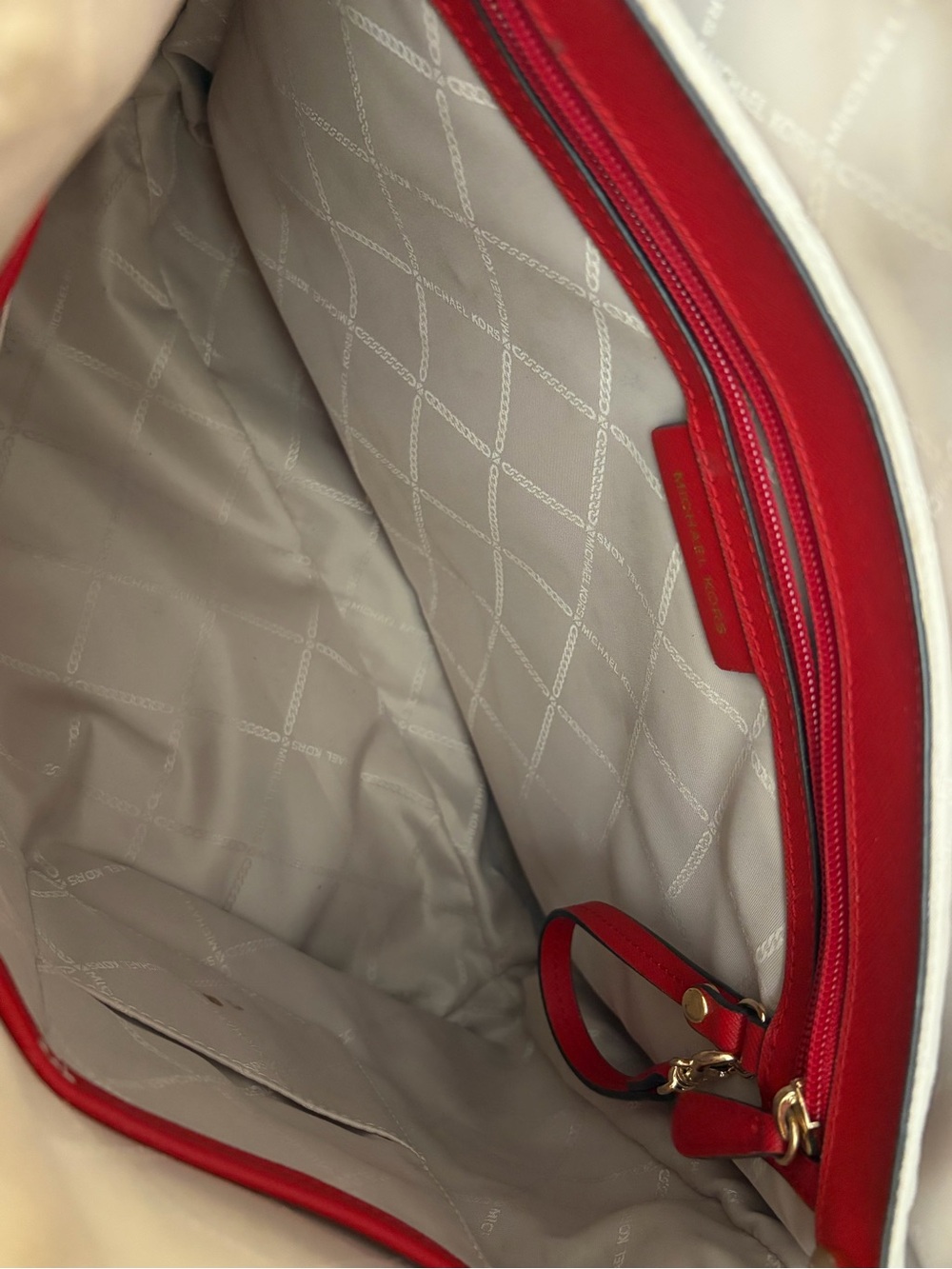 Michael Kors MK saffiano leather tote in cherry red. - Picture 2 of 4